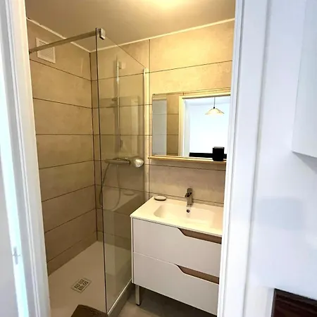 Climatise, Traversant Avec Verriere Lägenhet Montpellier