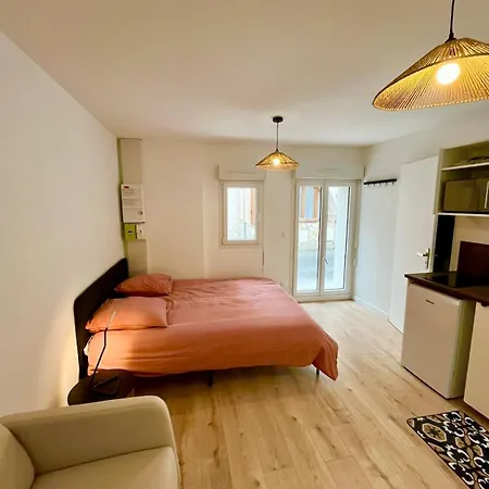 Climatise, Traversant Avec Verriere * Montpellier