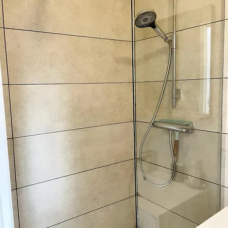 Climatise, Traversant Avec Verriere Lägenhet Montpellier